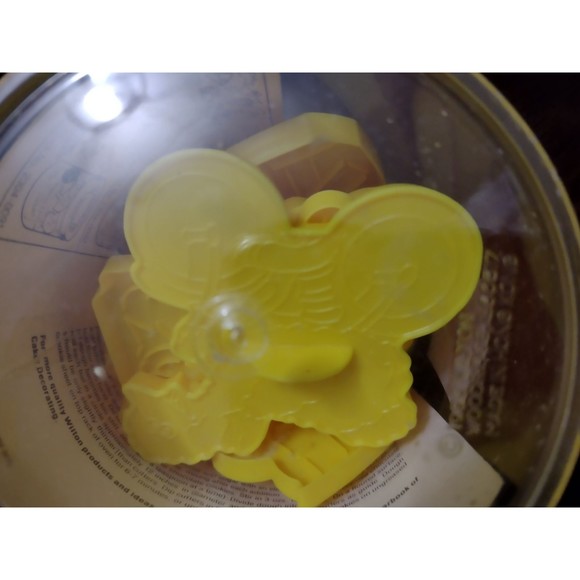 Sesame Street Going Places 8 Cookie Cutters Plastic 1990 Wilton Big Bird Elmo - Picture 3 of 4